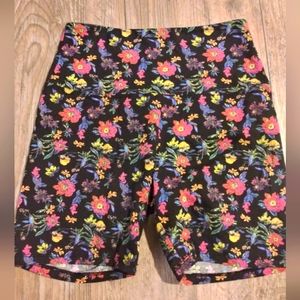 PINK YOGA SHORTS SIZE S.